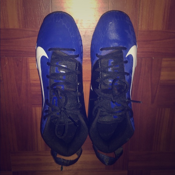 Baseball Cleats - Picture 1 of 4